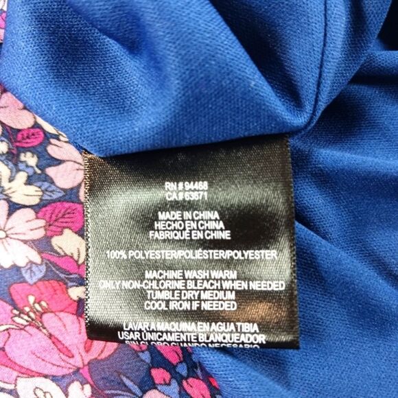 BCBG Sleeveless Floral Maxi Lined, Handkerchief Hem Woman's Small........... - Picture 4 of 10